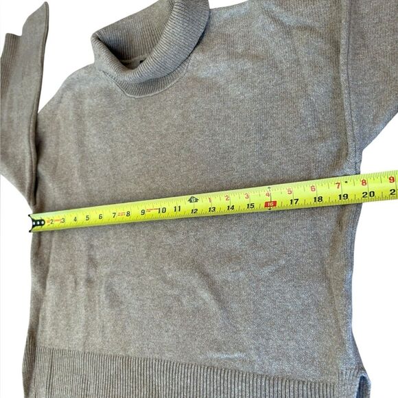 Banana Republic Wool Blend Turtleneck Sweater Boxy Oversized Beige Womens Small - Picture 9 of 10
